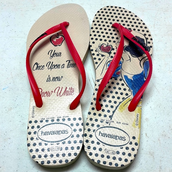 🎉HP🎉Havaianas Disney Snow White “Your Once Upon A Time Is Now” Sandals - Picture 1 of 9